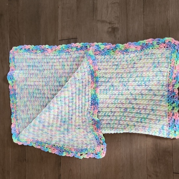 Vintage Handmade Knit Blanket - Picture 4 of 6